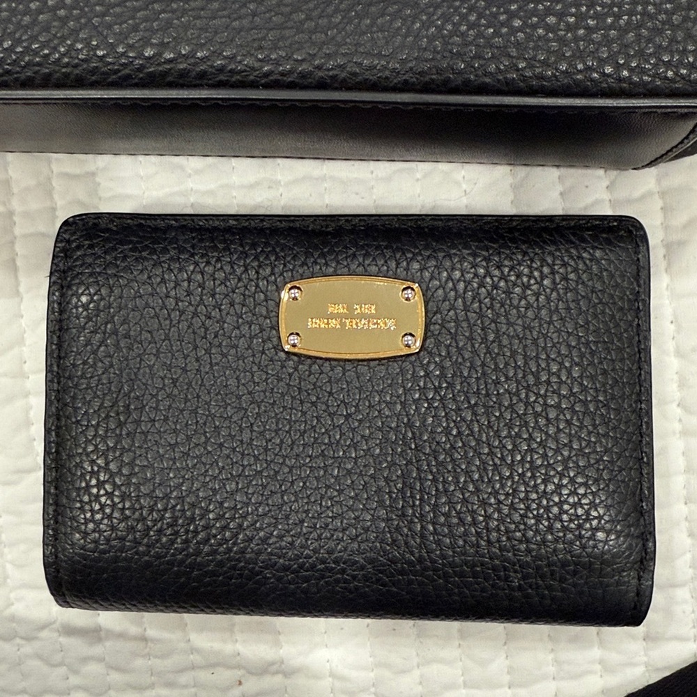Michael Kors Jet Set Large Saffiano Black Crossbody Bag and wallet - Picture 8 of 12